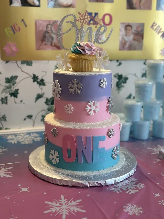 Delish Cakes Picture 7