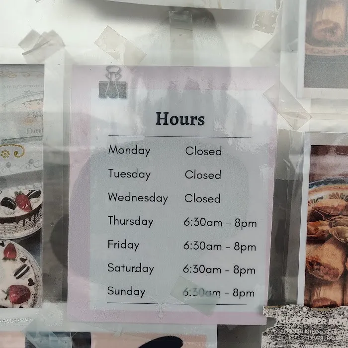 La Mexicana Bakery Picture 1