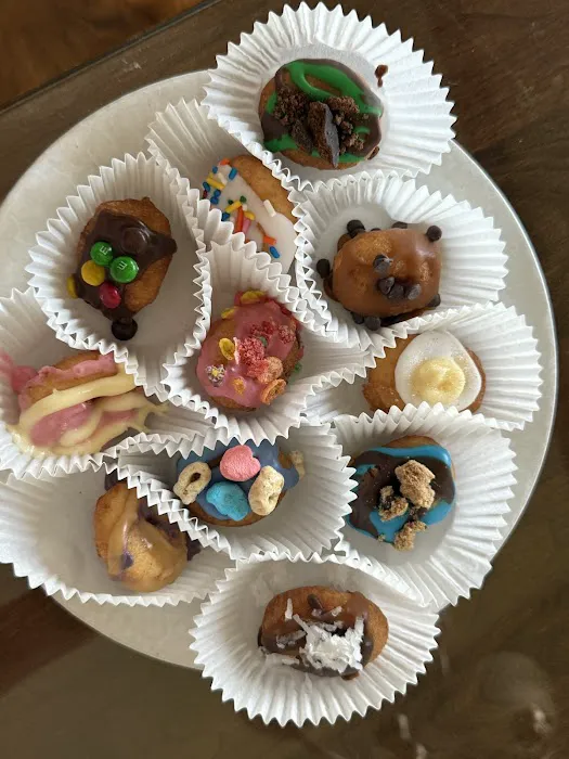 Sugar Mama's Mini Donuts Picture 3