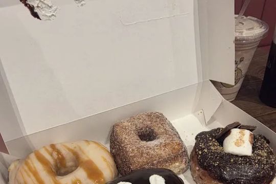 Stanu2019s Donuts & Coffee