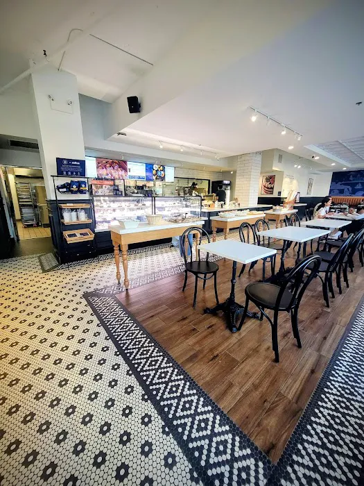Paris Baguette Picture 2