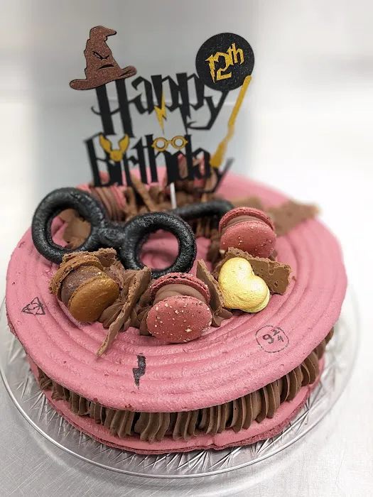 LeilaLove Patisserie Macarons shop Picture 7
