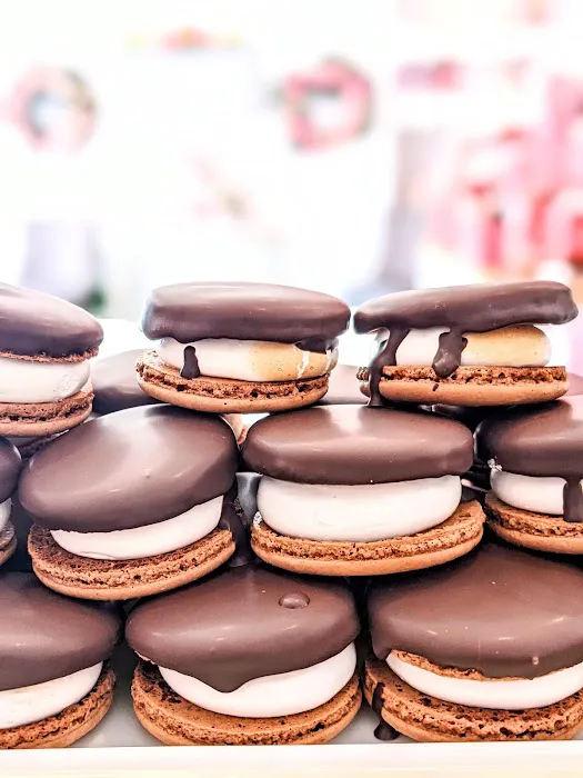 LeilaLove Patisserie Macarons shop Picture 8