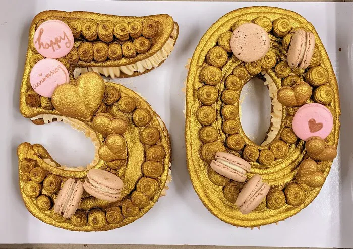 LeilaLove Patisserie Macarons shop Picture 1
