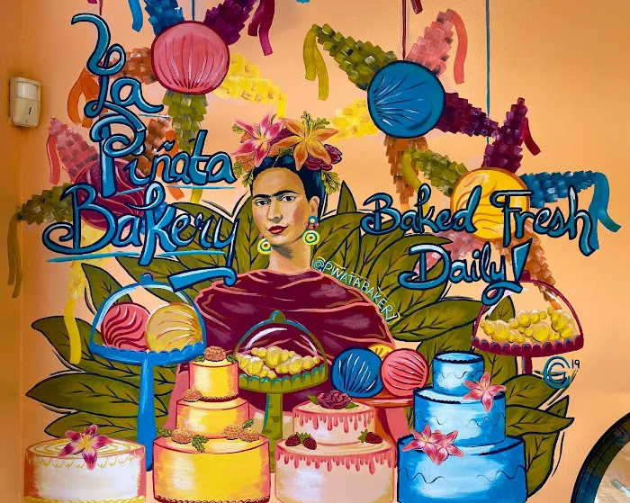 La Piñata Bakery Picture 4