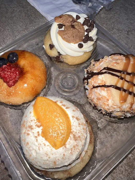 Molly’s Cupcakes OakBrook Picture 4