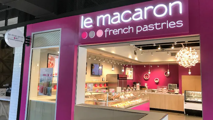 Le Macaron French Pastries Picture 4