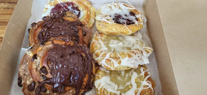 Lilac Bakery Picture 3