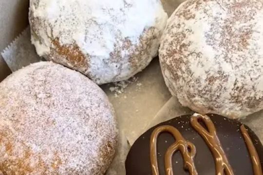 Lala's Bagels