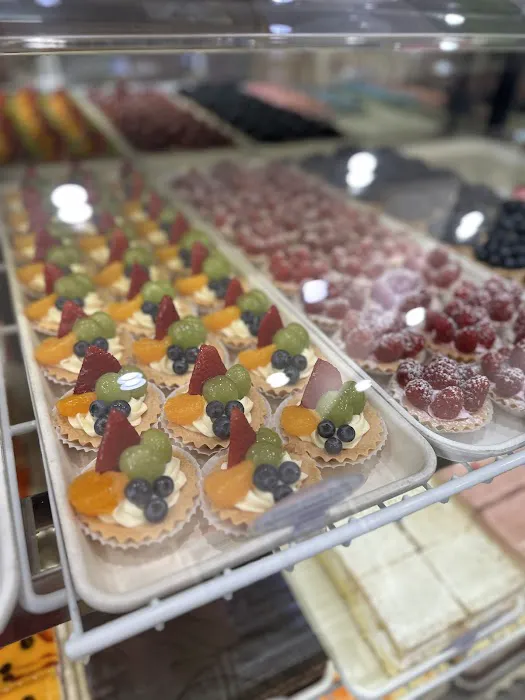 Hanna's Bakery & Dessert Shop Picture 7
