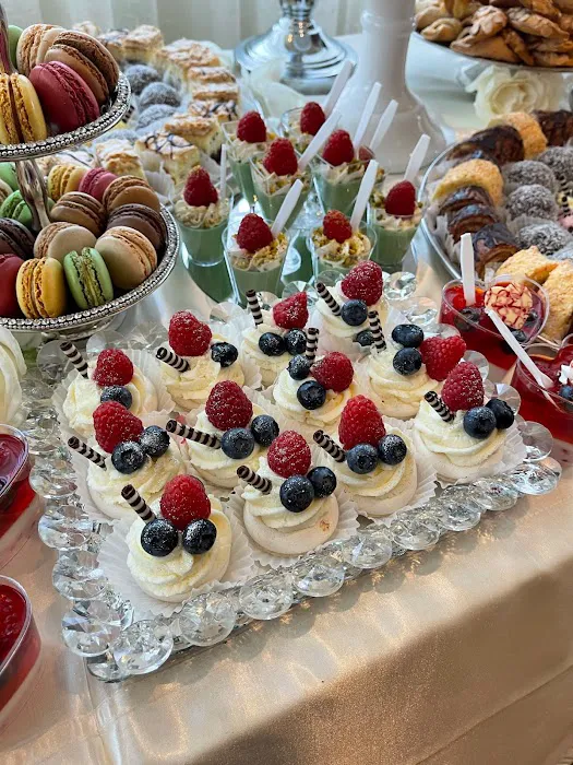 Hanna's Bakery & Dessert Shop Picture 9
