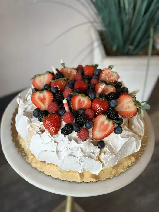 Hanna's Bakery & Dessert Shop Picture 1