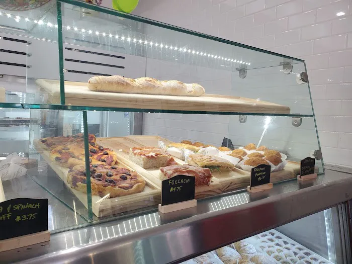 New Paradise Bakery Picture 4