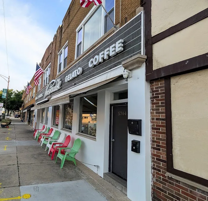 New Paradise Bakery Picture 10