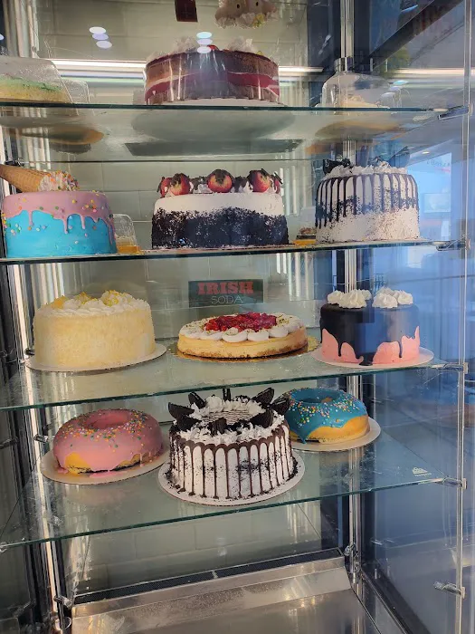 New Paradise Bakery Picture 3