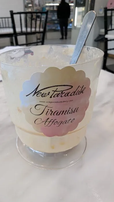 New Paradise Bakery Picture 1