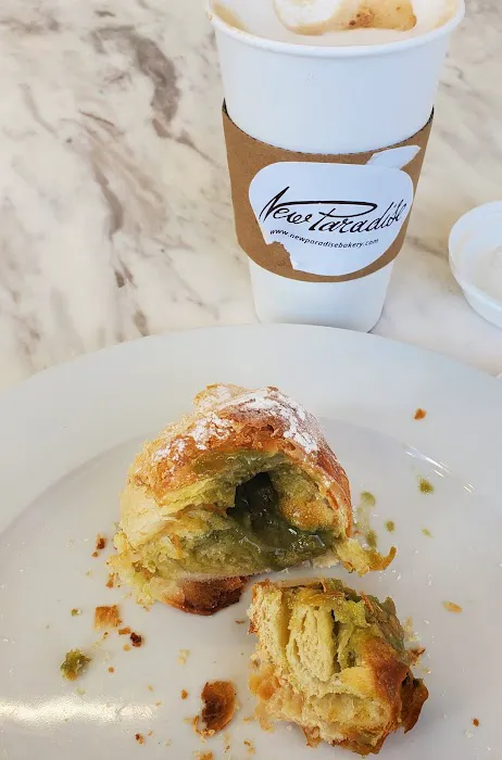 New Paradise Bakery Picture 6