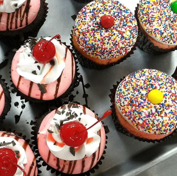 Smallcakes: A Cupcakery and Creamery of Elmhurst Picture 7