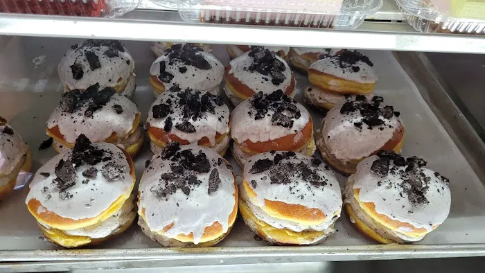 Ideal Bakery Picture 1