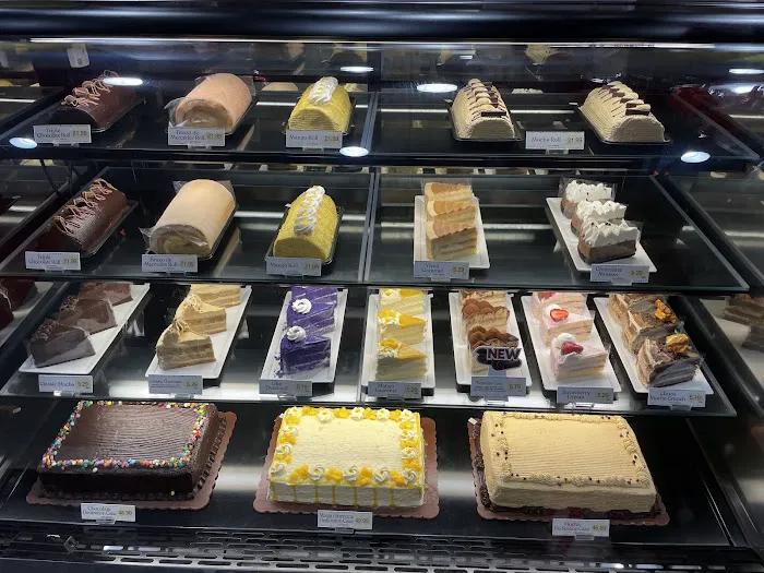 Red Ribbon Bakeshop Picture 8