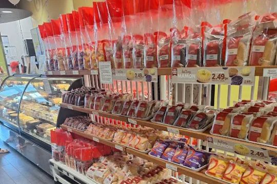 Red Ribbon Bakeshop