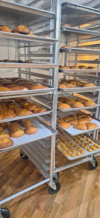 Guss Bakery Picture 3