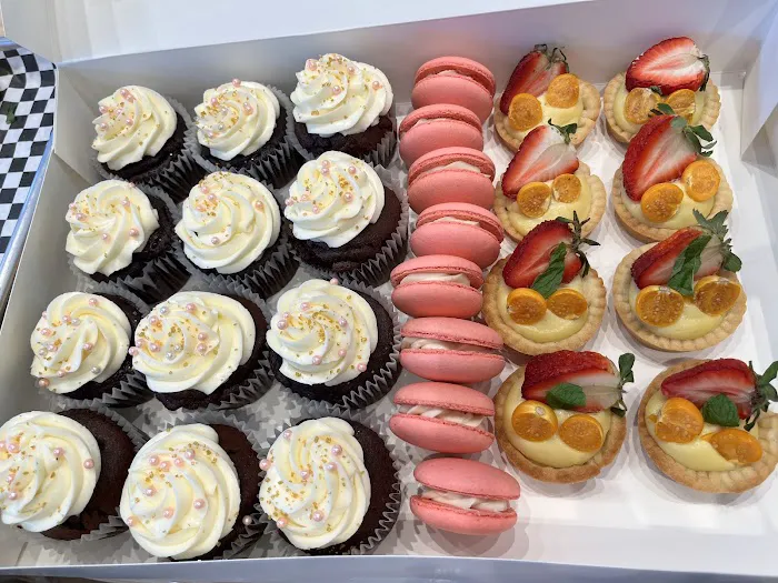 Miski Custom Cakes & Bakery Picture 9