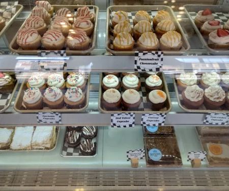Miski Custom Cakes & Bakery