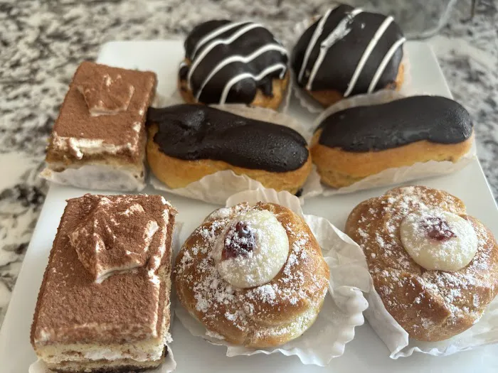 Italian Bakery Picture 10