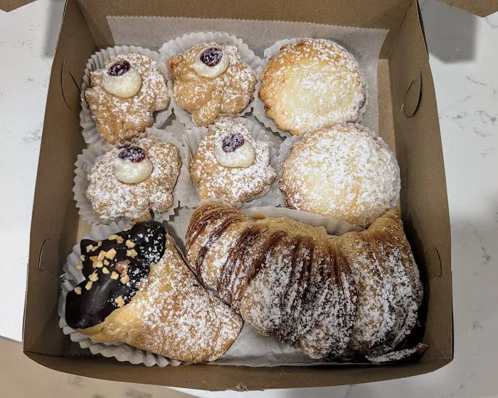 Italian Bakery Picture 8