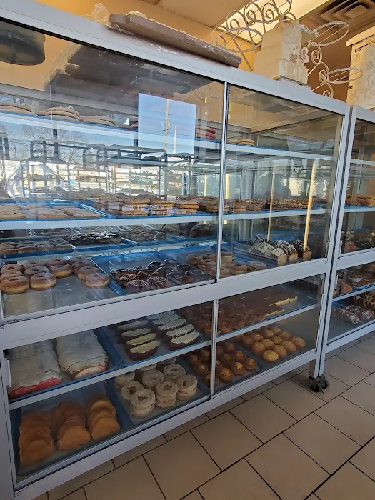 JIREH Bakery & Pizzeria Picture 2