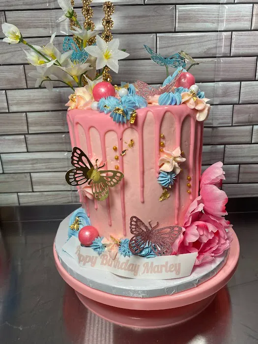Mouthful of Cakes Custom Cake/Treat Shop Picture 4