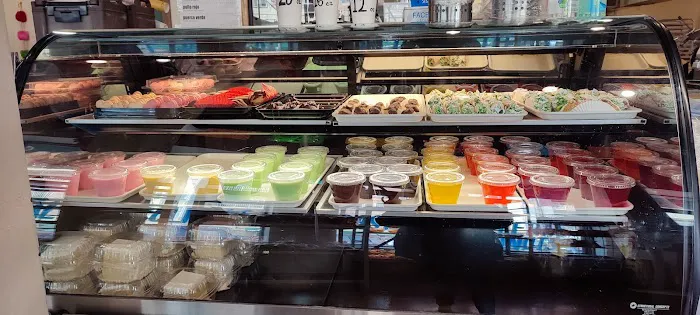 Aracely's Bakery Picture 3