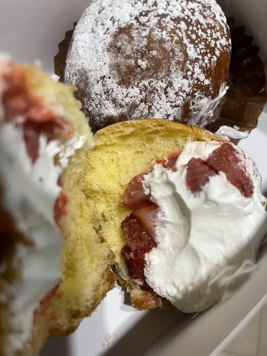 Aracely's Bakery Picture 2