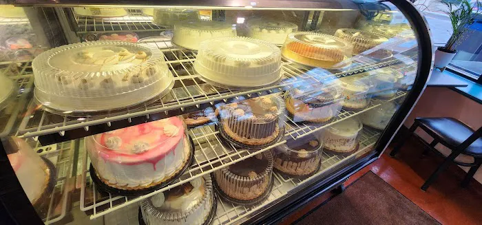 Aracely's Bakery Picture 4
