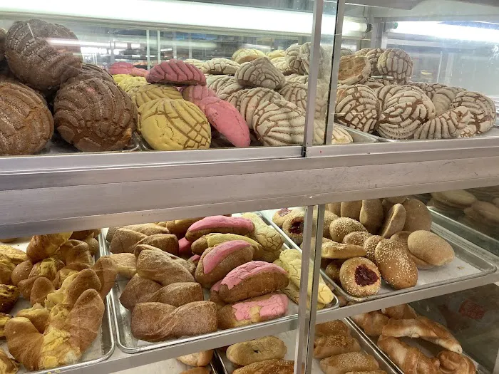 Salgado's Bakery Picture 10