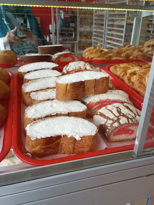 Salgado's Bakery Picture 5