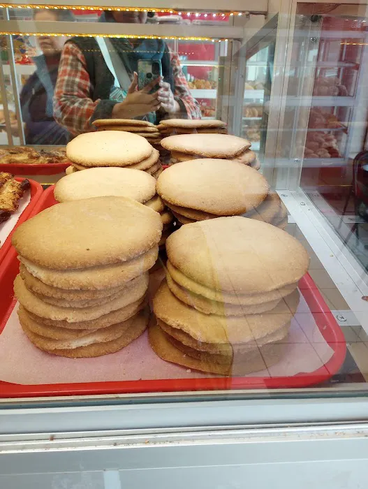 Salgado's Bakery Picture 2