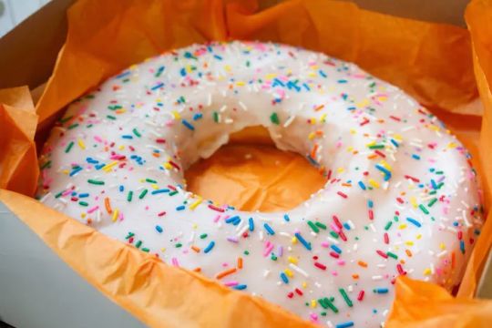 Somethinu2019 Sweet Donuts