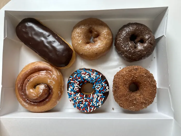 Somethin' Sweet Donuts Picture 8