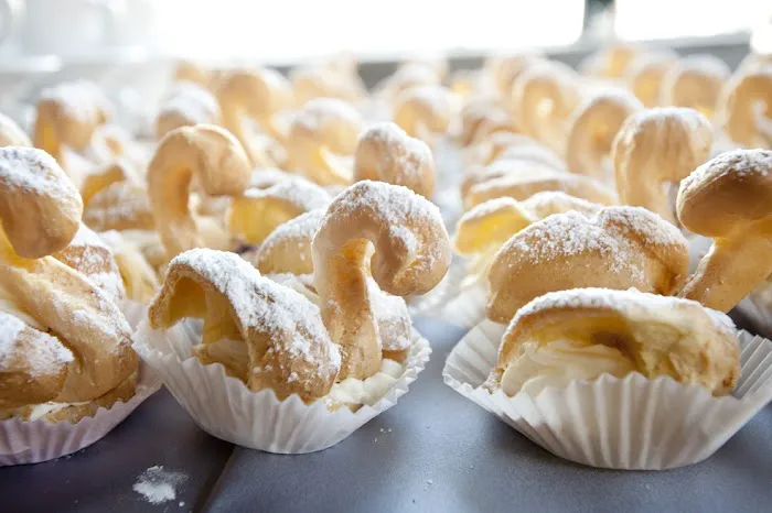 Cakes & Beyond Picture 7