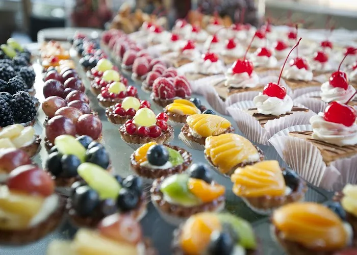 Cakes & Beyond Picture 6