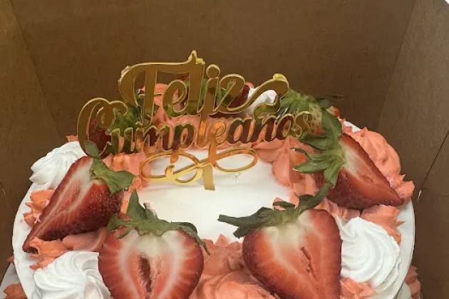 La Luna Bakery
