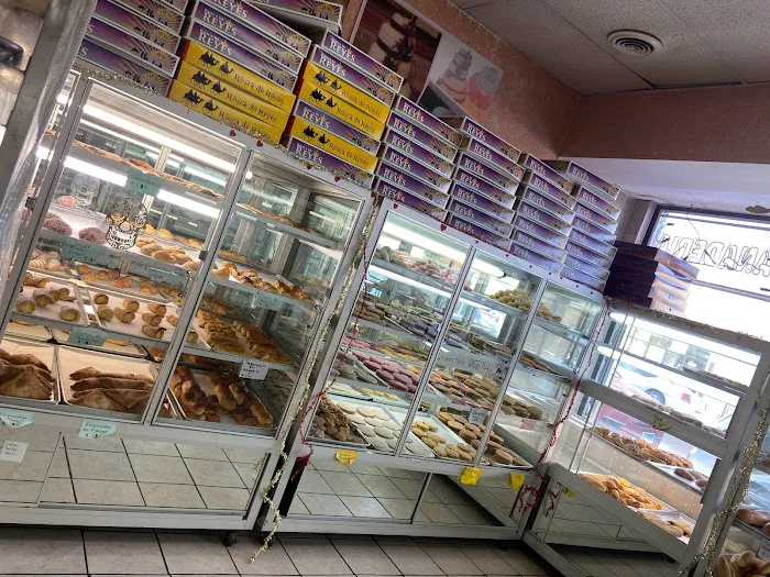 La Luna Bakery Picture 10