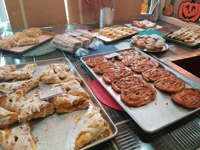 Iversen's Bakery Picture 10