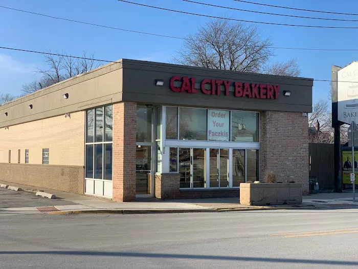 Cal City Bakery Picture 8