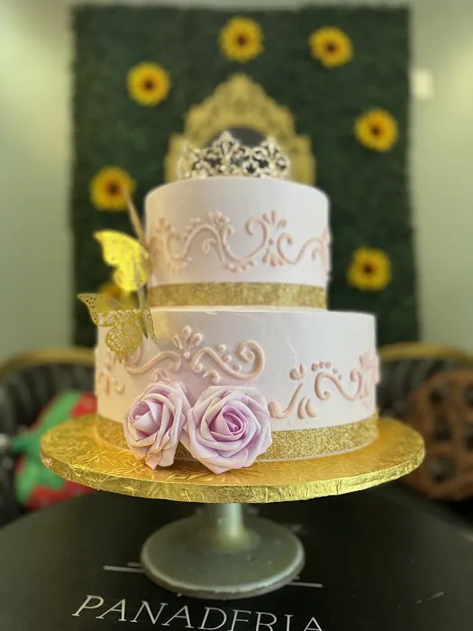 Luxe Cakes Panaderia Picture 4