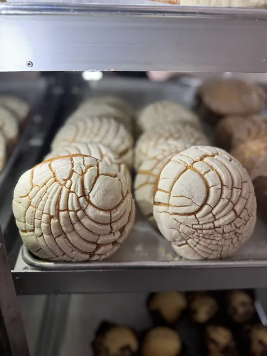 Luxe Cakes Panaderia Picture 6