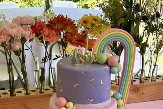 Creative Cakes By KeeKee
