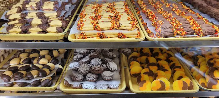 Reuter's Bakery Picture 1